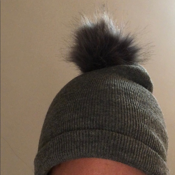 ❤️Forever 21 Hat. Offers welcomed- must go!!!!!❤️ - Picture 6 of 6